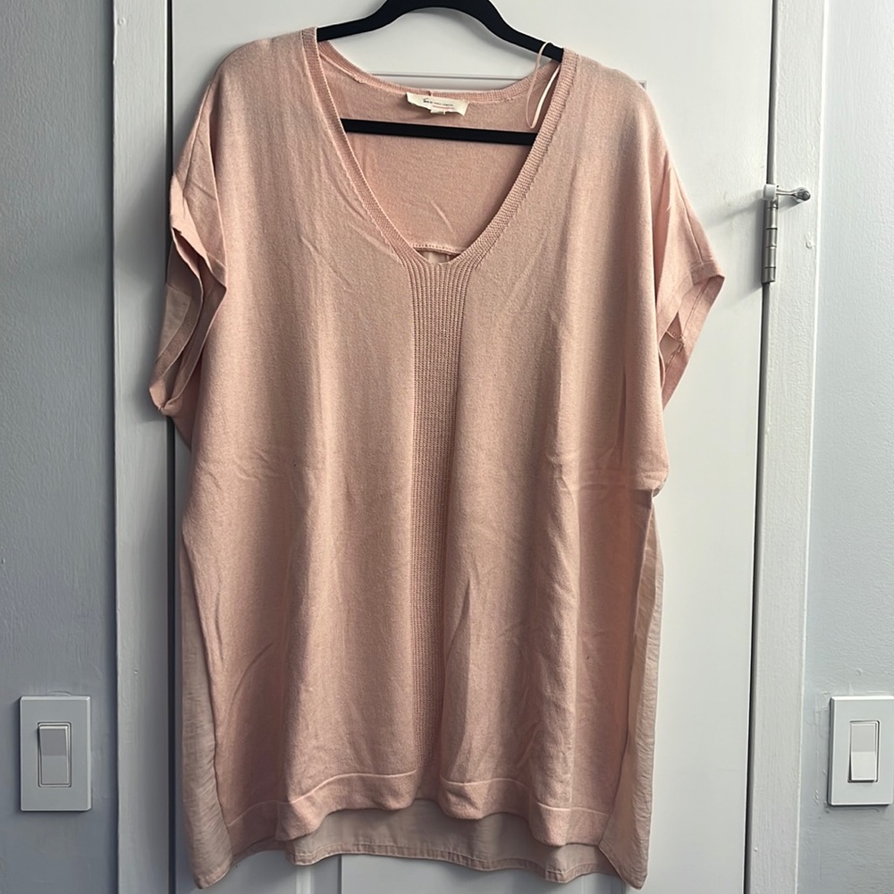 Two by Vince Camuto V neck Pink mix media sweater 2X NWT